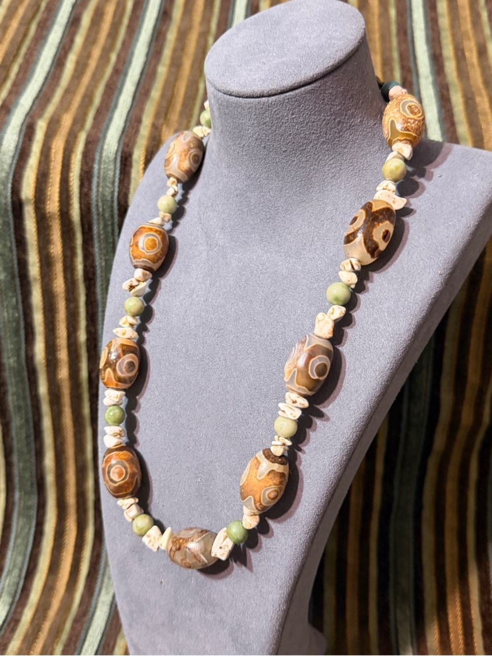 Handcrafted Brown and Green Beaded Statement Tribal Necklace & Bronze chain☑️ - Picture 5 of 8